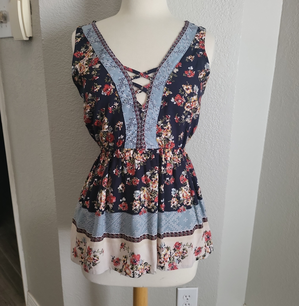 Angie Navy Floral Lace-Up Peplum Tank with Light Blue Trim Sz M